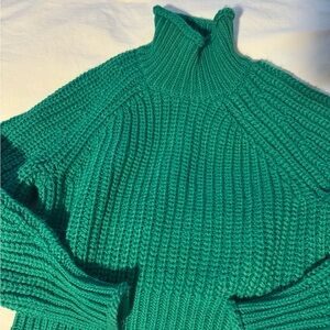 H&M green sweater size S